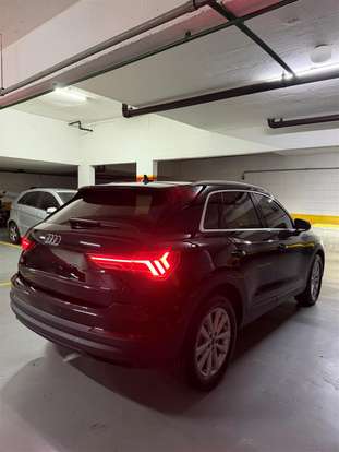 AUDI-Q3-2021
