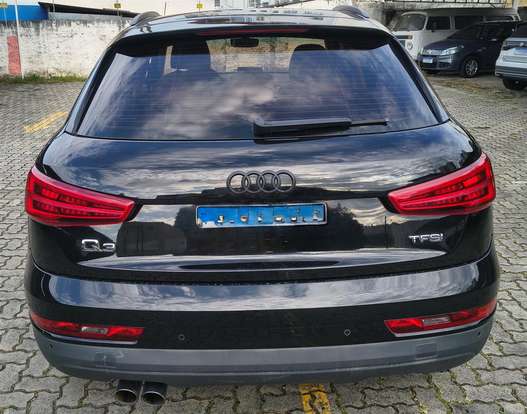 AUDI-Q3-2018