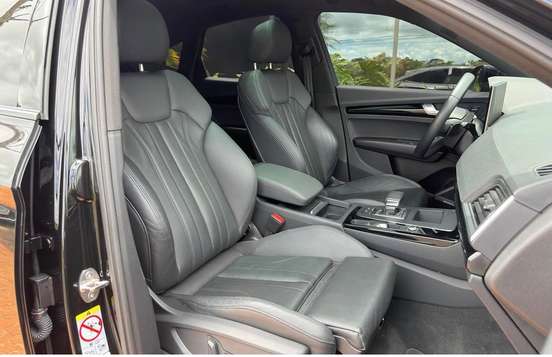 AUDI-Q5-2022