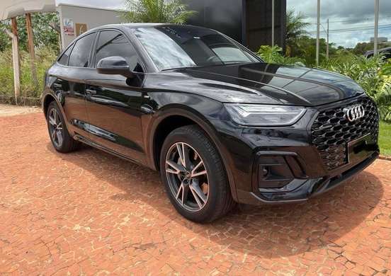 AUDI-Q5-2022