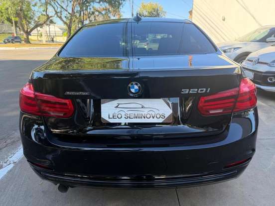 BMW-320i-2016