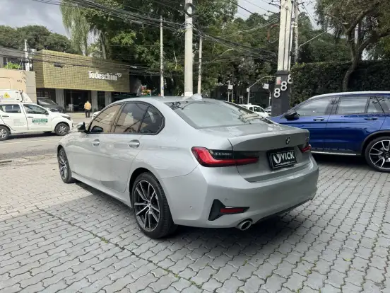 BMW-330i-2019