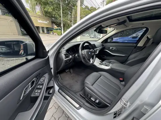 BMW-330i-2.0 16V TURBO GASOLINA SPORT AUTOMÁTICO BMW-330i-2019