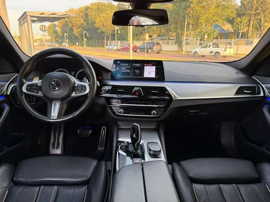 BMW-530i-2017