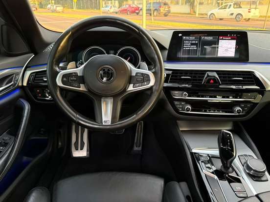 BMW-530i-2017