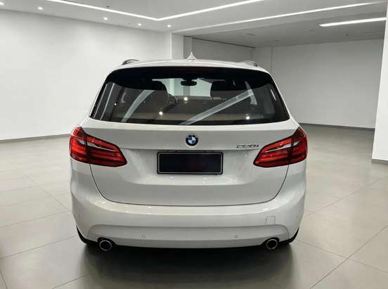 BMW-220i-2016