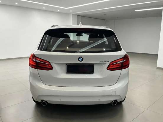 BMW-220i-2.0 CAT GP 16V TURBO ACTIVEFLEX 4P AUTOMÁTICO BMW-220i-2016