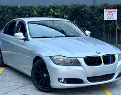 BMW 320i 2.0 16V GASOLINA 4P AUTOMÁTICO BMW 320i 2.0 16V GASOLINA 4P AUTOMÁTICO