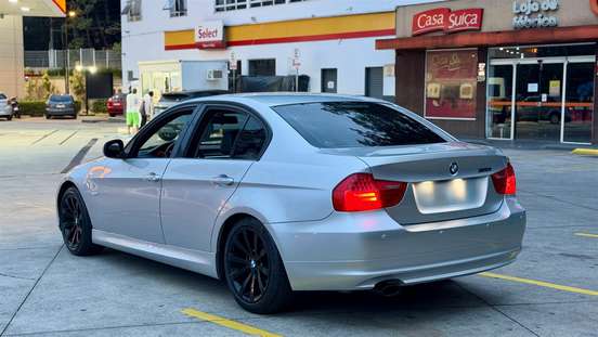 BMW-320i-2.0 16V GASOLINA 4P AUTOMÁTICO BMW-320i-2010