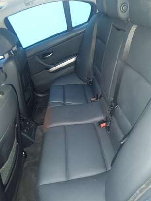 BMW-320i-2009