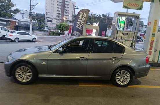 BMW-320i-2.0 16V GASOLINA 4P AUTOMÁTICO BMW-320i-2009