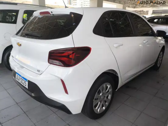 CHEVROLET-ONIX-2022