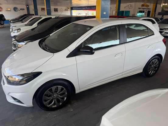 CHEVROLET-ONIX-2021