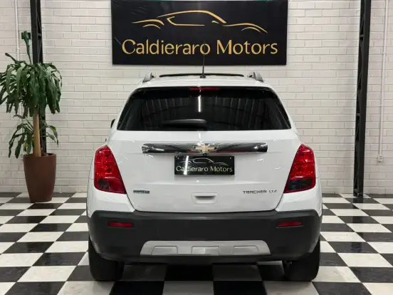CHEVROLET-TRACKER-2015
