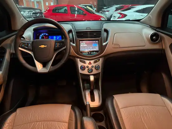CHEVROLET-TRACKER-2015