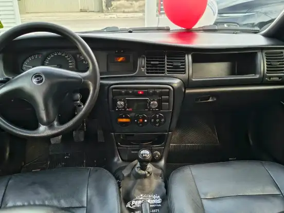 CHEVROLET-VECTRA-2.2 MPFI GLS 8V GASOLINA 4P MANUAL CHEVROLET-VECTRA-1999