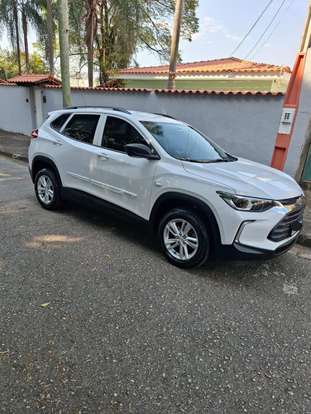 CHEVROLET-TRACKER-2020