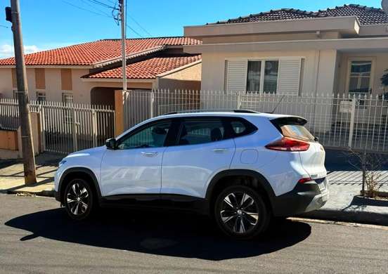 CHEVROLET-TRACKER-2021
