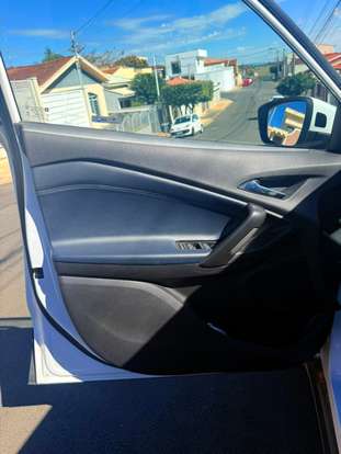 CHEVROLET-TRACKER-2021