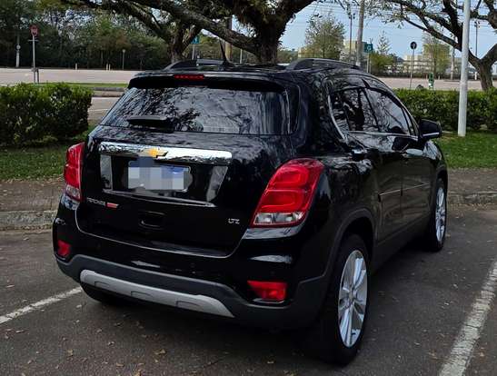 CHEVROLET-TRACKER-2017