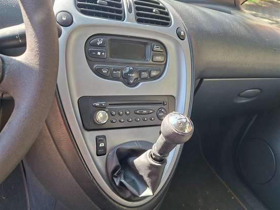CITROËN-XSARA PICASSO-1.6 I EXCLUSIVE 16V FLEX 4P MANUAL CITROËN-XSARA PICASSO-2010