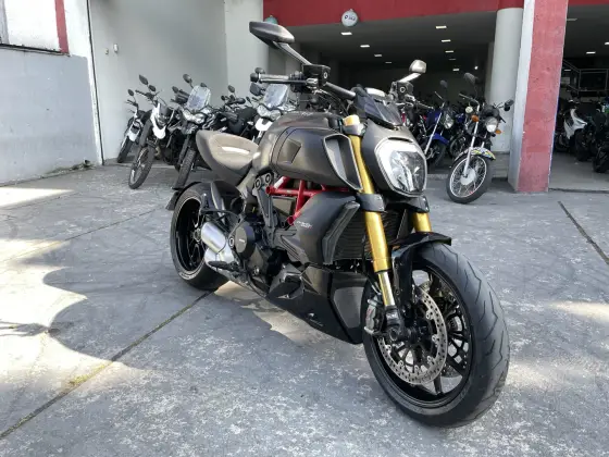 DUCATI DIAVEL 1260 S DUCATI DIAVEL 1260 S