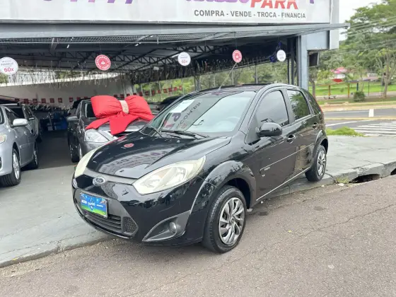 FORD FIESTA 1.0 ROCAM HATCH 8V FLEX 4P MANUAL FORD FIESTA 1.0 ROCAM HATCH 8V FLEX 4P MANUAL