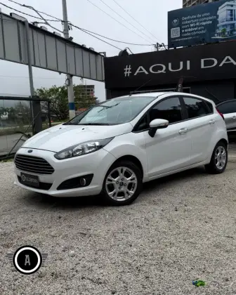 FORD FIESTA 1.6 SE HATCH 16V FLEX 4P POWERSHIFT FORD FIESTA 1.6 SE HATCH 16V FLEX 4P POWERSHIFT