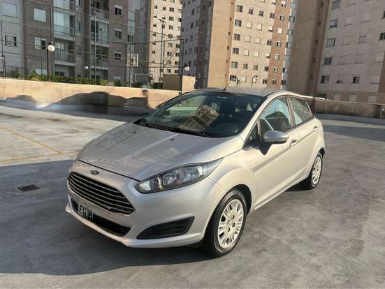 FORD-FIESTA-2016