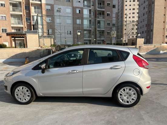 FORD-FIESTA-2016