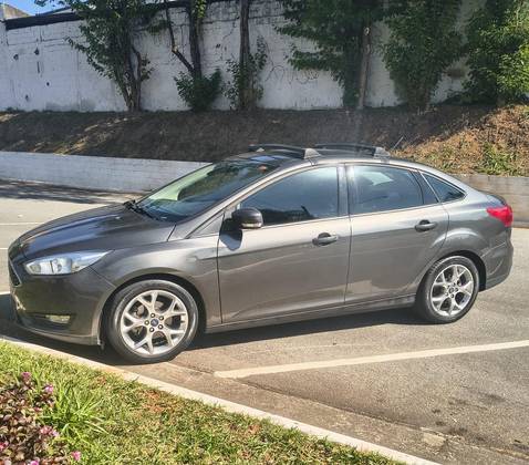 FORD FOCUS 2.0 SE FASTBACK 16V FLEX 4P POWERSHIFT