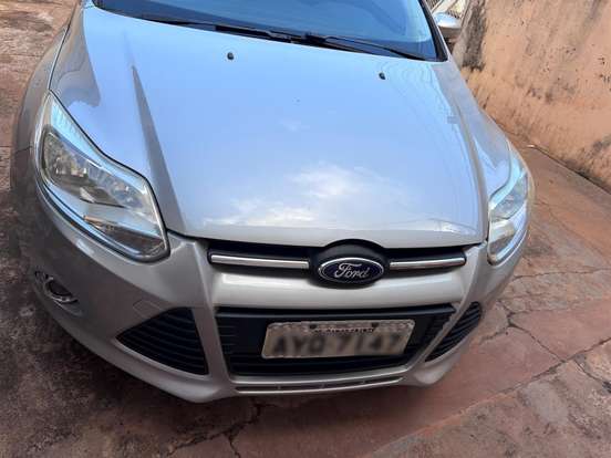 FORD-FOCUS-2013