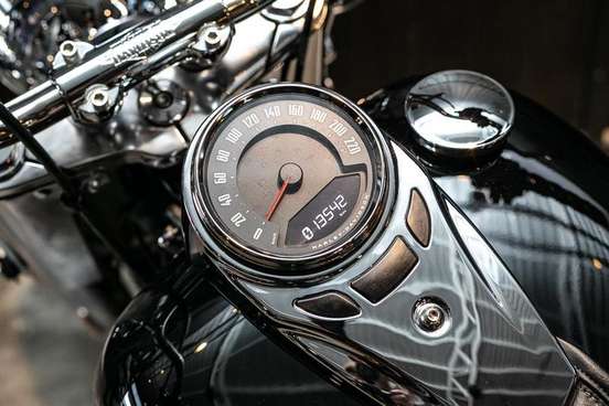 HARLEY-DAVIDSON-SOFTAIL HERITAGE CLASSIC 114-2022