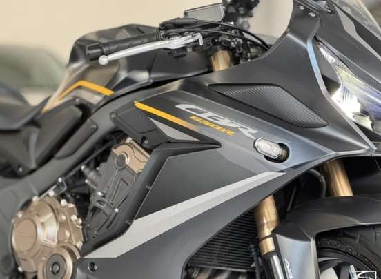 HONDA-CBR 650R ABS-2022