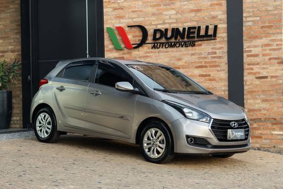 HYUNDAI HB20 1.6 COMFORT PLUS 16V FLEX 4P AUTOMÁTICO