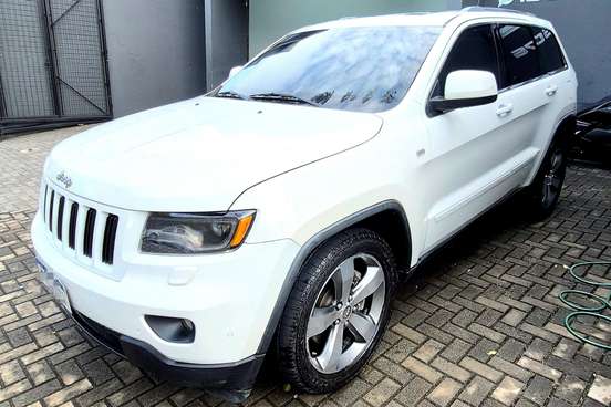 JEEP-GRAND CHEROKEE-2011