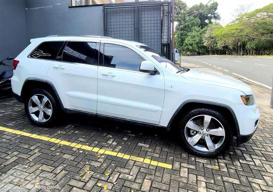 JEEP-GRAND CHEROKEE-2011