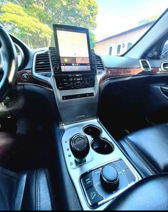 JEEP-GRAND CHEROKEE-2011
