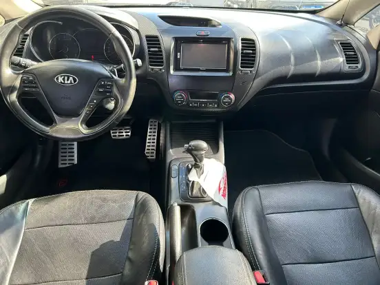 KIA-CERATO-1.6 SX 16V FLEX 4P AUTOMÁTICO KIA-CERATO-2013