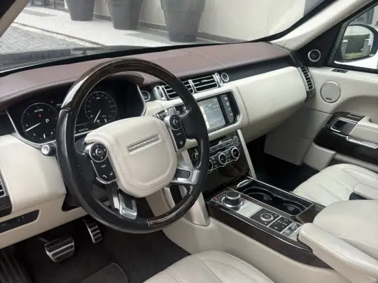 LAND ROVER-RANGE ROVER VOGUE-4.4 AUTOBIOGRAPHY SDV8 4X4 TURBO DIESEL 4P AUTOMÁTICO LAND ROVER-RANGE ROVER VOGUE-2014