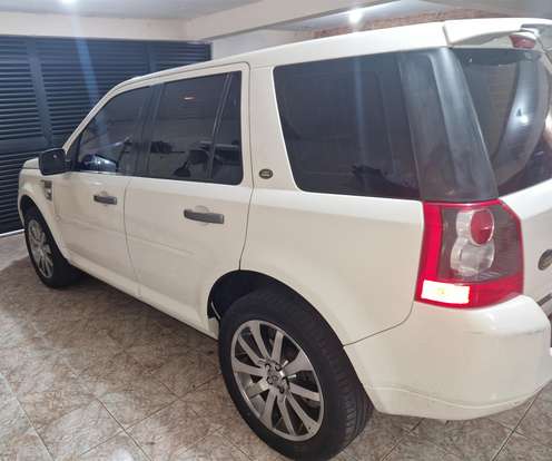 LAND ROVER-FREELANDER-2009