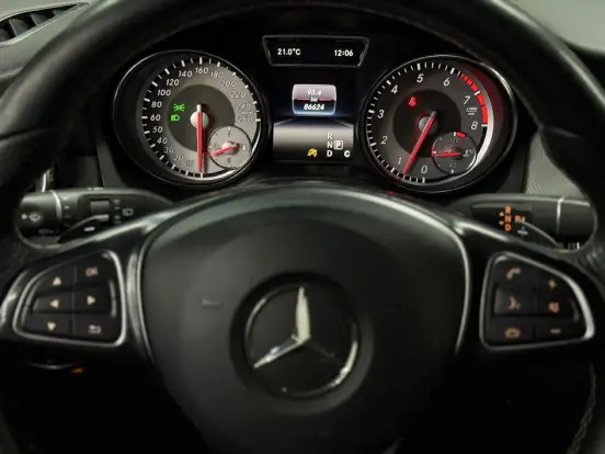 MERCEDES-BENZ-GLA 200-1.6 CGI ADVANCE 16V TURBO FLEX 4P AUTOMÁTICO MERCEDES-BENZ-GLA 200-2016