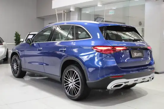 MERCEDES-BENZ-GLC 300-2024