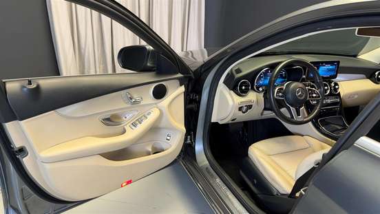 MERCEDES-BENZ-C 200-2019
