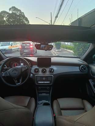 MERCEDES-BENZ-GLA 200-2018