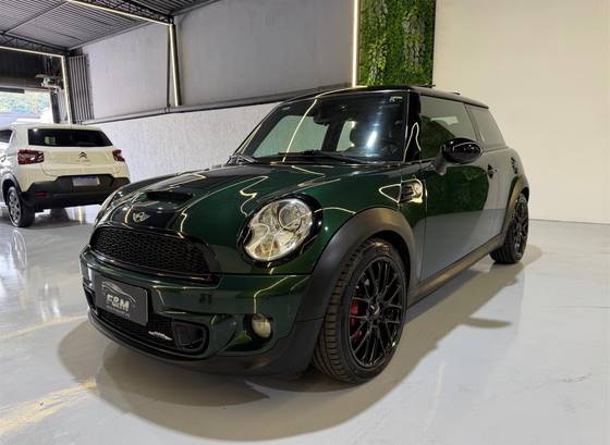 MINI COOPER 1.6 S JOHN COOPER WORKS 16V TURBO GASOLINA 2P MANUAL