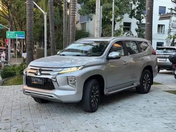 MITSUBISHI PAJERO SPORT 2.4 16V MIVEC TURBO DIESEL HPE-S AWD AUTOMÁTICO MITSUBISHI PAJERO SPORT 2.4 16V MIVEC TURBO DIESEL HPE-S AWD AUTOMÁTICO