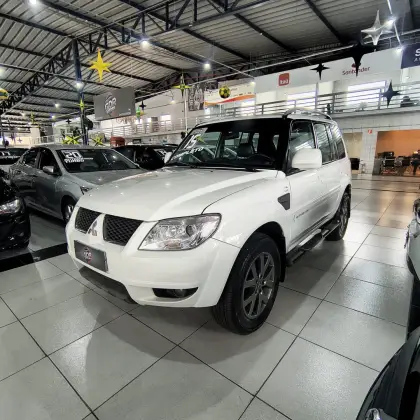 MITSUBISHI PAJERO TR4 2.0 4X2 16V 140CV FLEX 4P AUTOMÁTICO MITSUBISHI PAJERO TR4 2.0 4X2 16V 140CV FLEX 4P AUTOMÁTICO