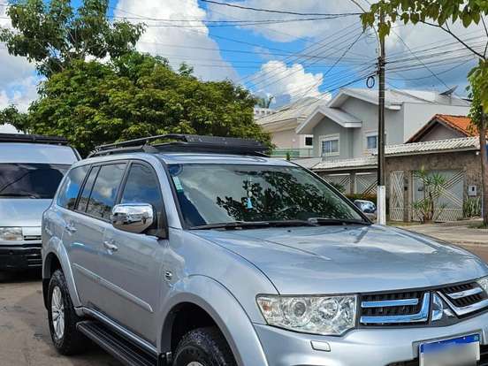 MITSUBISHI-PAJERO-3.2 HPE S 4X4 7 LUGARES 16V TURBO INTERCOOLER DIESEL 4P AUTOMÁTICO MITSUBISHI-PAJERO-2016