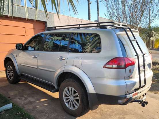 MITSUBISHI-PAJERO-3.2 HPE S 4X4 7 LUGARES 16V TURBO INTERCOOLER DIESEL 4P AUTOMÁTICO MITSUBISHI-PAJERO-2016